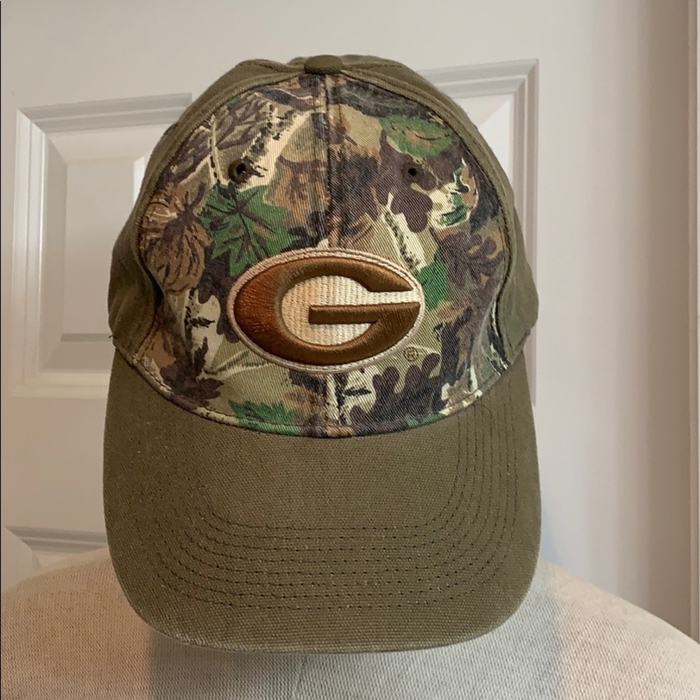 Georgia Bulldogs Cap by CAPSMITH, Inc